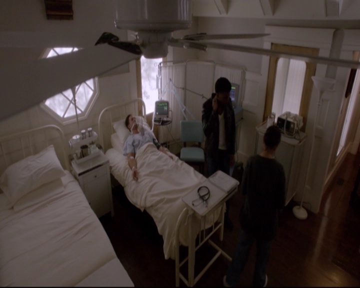 VampireDiariesWorld-dot-nl_TheOriginals_3x22TheBloodyCrown-deletedscenes0008.jpg