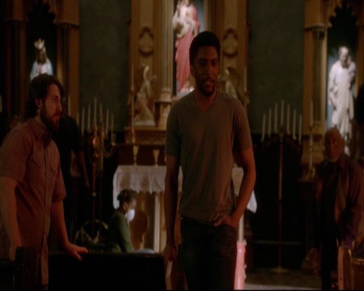 VampireDiariesWorld-dot-nl_TheOriginals_3x22TheBloodyCrown-deletedscenes0063.jpg