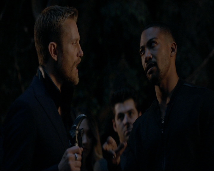 VampireDiaries-dot-nl_TheOriginals4x01GatherUpTheKillers1617.jpg