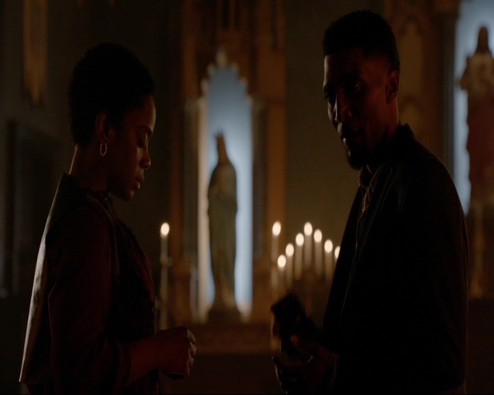 VampireDiaries-dot-nl_TheOriginals4x02NoQuarter0185.jpg