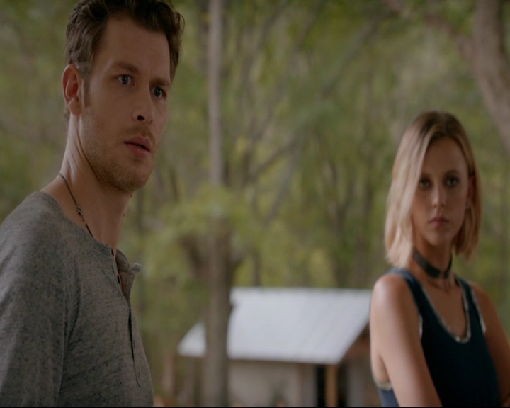 VampireDiaries-dot-nl_TheOriginals4x03HaunterOfRuins0036.jpg