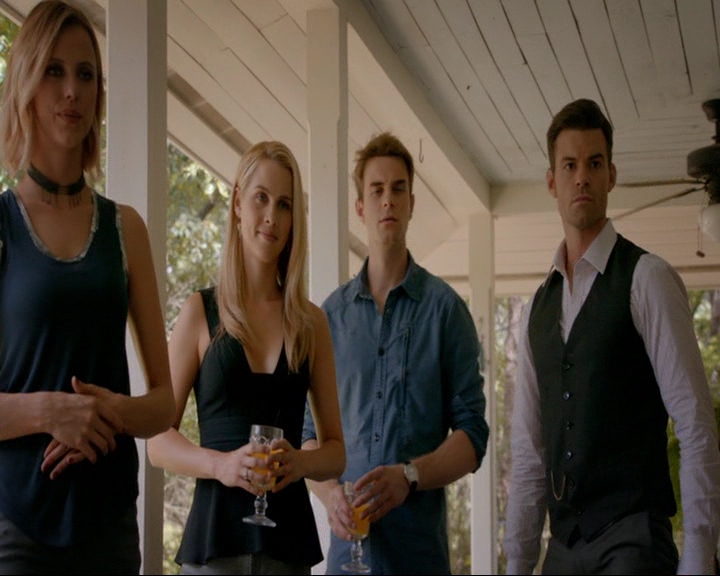 VampireDiaries-dot-nl_TheOriginals4x03HaunterOfRuins0042.jpg