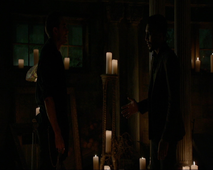 VampireDiaries-dot-nl_TheOriginals4x03HaunterOfRuins1725.jpg