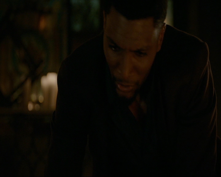 VampireDiaries-dot-nl_TheOriginals4x03HaunterOfRuins1872.jpg