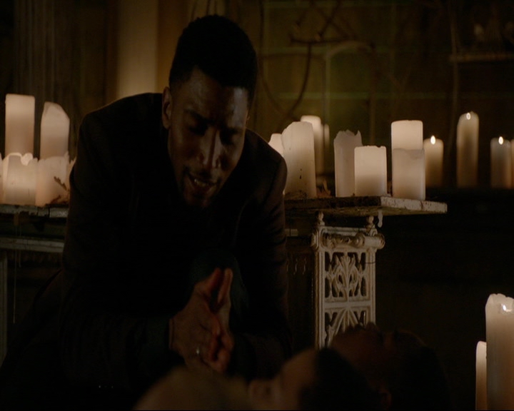 VampireDiaries-dot-nl_TheOriginals4x03HaunterOfRuins1904.jpg