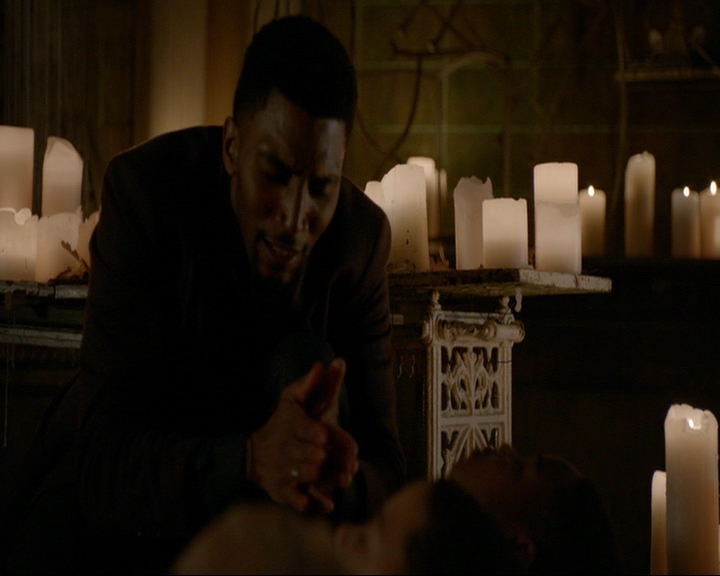 VampireDiaries-dot-nl_TheOriginals4x03HaunterOfRuins1905.jpg