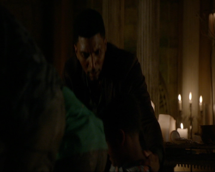 VampireDiaries-dot-nl_TheOriginals4x03HaunterOfRuins1921.jpg