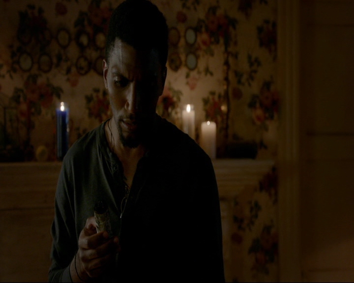 VampireDiaries-dot-nl_TheOriginals4x03HaunterOfRuins2122.jpg