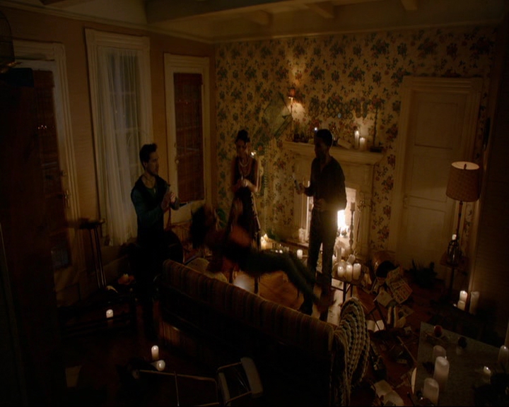 VampireDiaries-dot-nl_TheOriginals4x03HaunterOfRuins2128.jpg