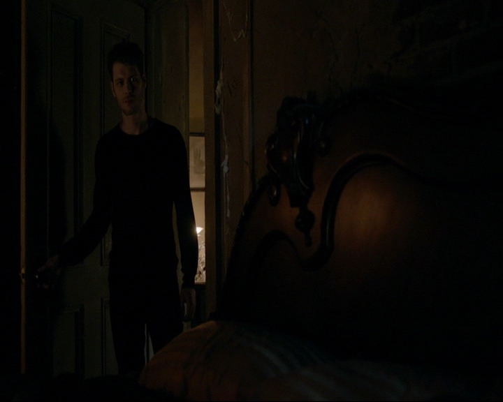 VampireDiaries-dot-nl_TheOriginals4x05IHearYouKnocking0144.jpg