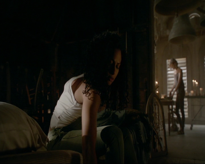 VampireDiaries-dot-nl_TheOriginals4x05IHearYouKnocking0311.jpg