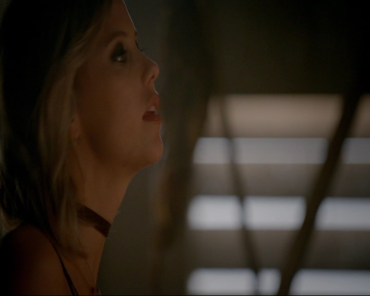 VampireDiaries-dot-nl_TheOriginals4x05IHearYouKnocking0361.jpg