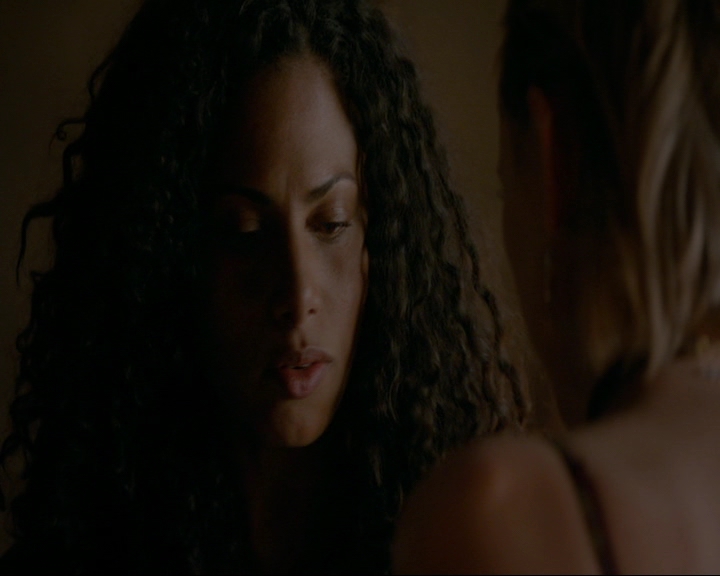 VampireDiaries-dot-nl_TheOriginals4x05IHearYouKnocking0404.jpg