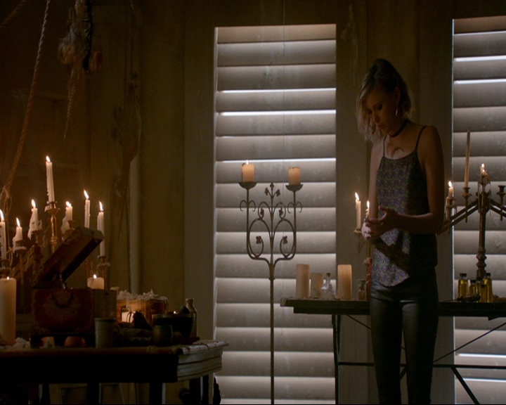 VampireDiaries-dot-nl_TheOriginals4x05IHearYouKnocking0417.jpg