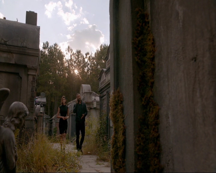 VampireDiaries-dot-nl_TheOriginals4x05IHearYouKnocking0424.jpg