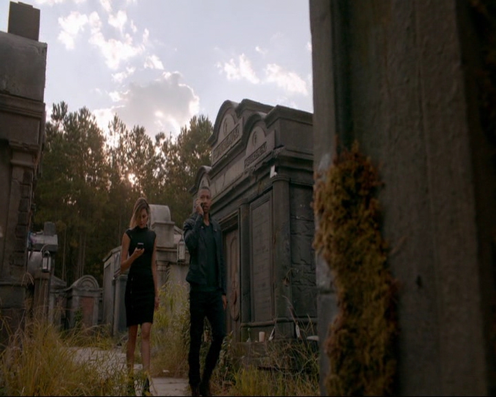 VampireDiaries-dot-nl_TheOriginals4x05IHearYouKnocking0427.jpg