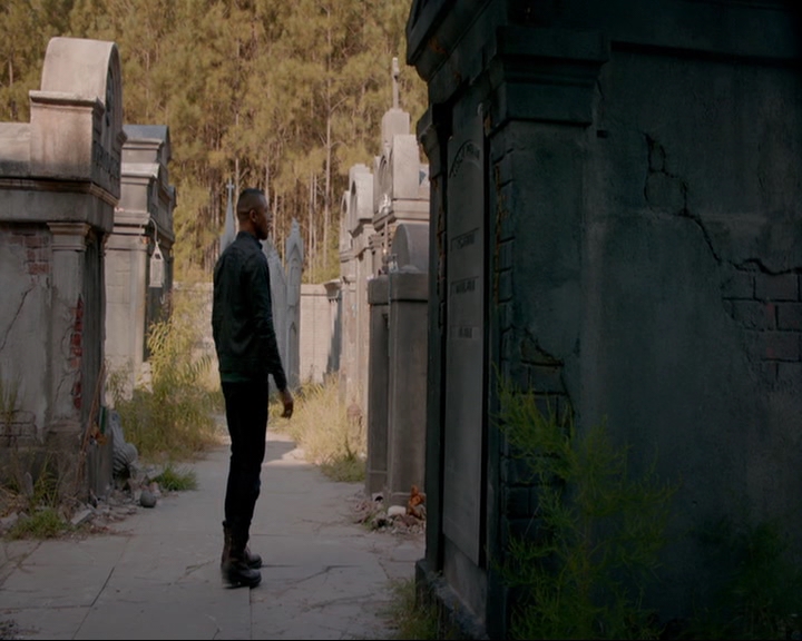 VampireDiaries-dot-nl_TheOriginals4x05IHearYouKnocking0446.jpg