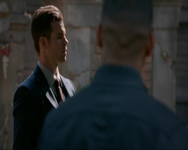 VampireDiaries-dot-nl_TheOriginals4x05IHearYouKnocking0451.jpg