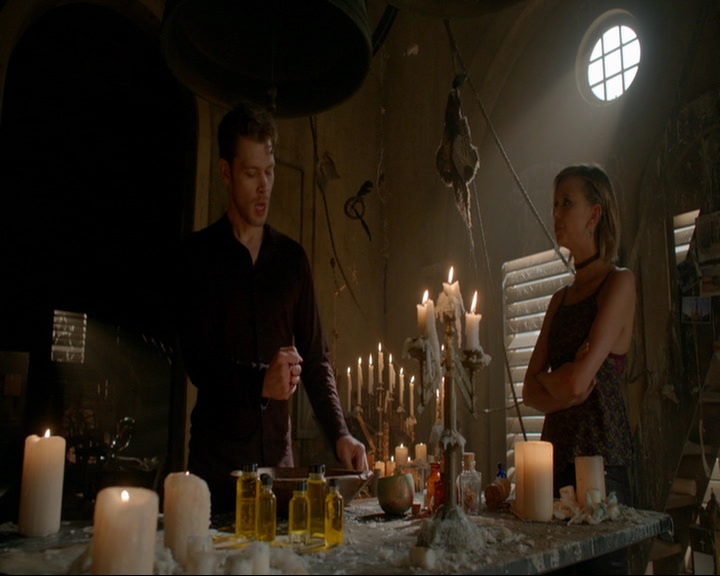 VampireDiaries-dot-nl_TheOriginals4x05IHearYouKnocking0508.jpg