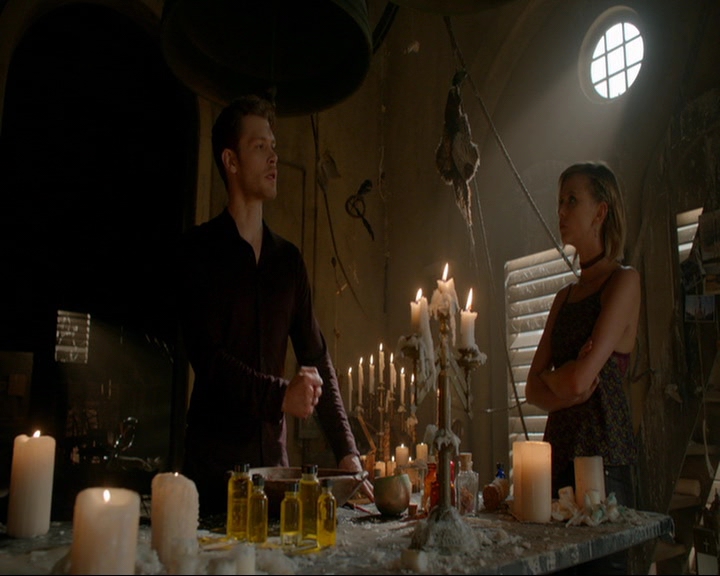 VampireDiaries-dot-nl_TheOriginals4x05IHearYouKnocking0509.jpg