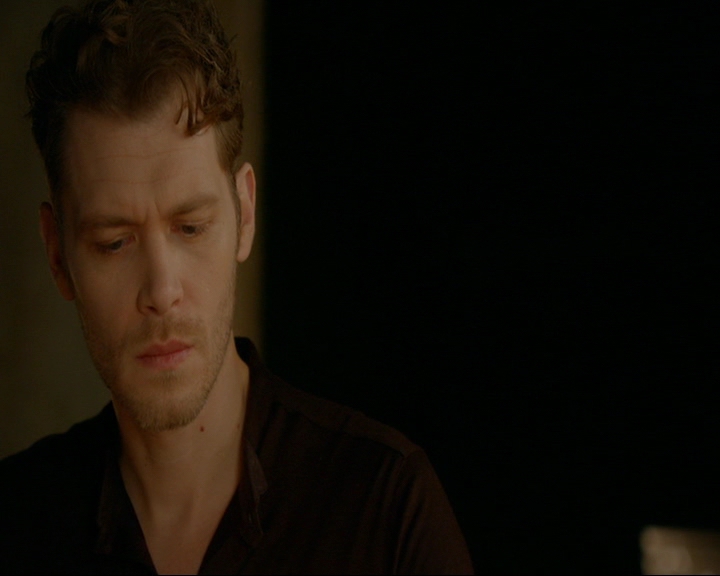 VampireDiaries-dot-nl_TheOriginals4x05IHearYouKnocking0523.jpg