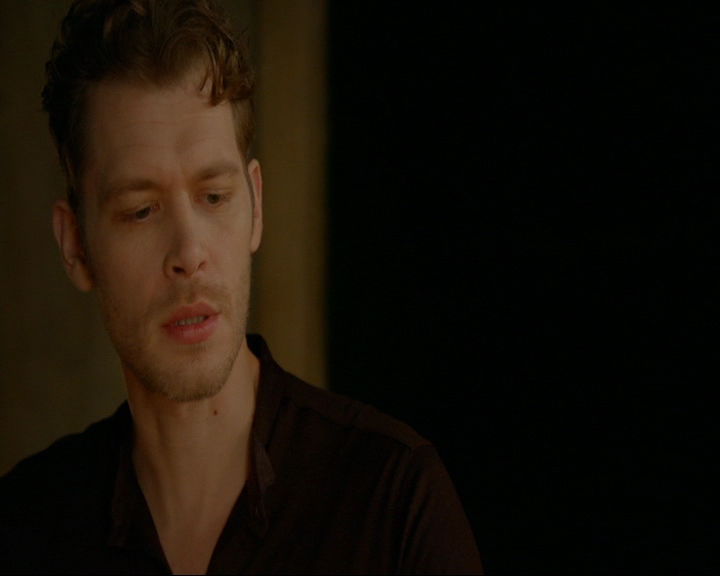 VampireDiaries-dot-nl_TheOriginals4x05IHearYouKnocking0525.jpg