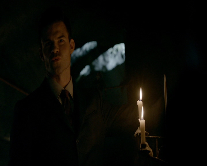 VampireDiaries-dot-nl_TheOriginals4x05IHearYouKnocking2213.jpg