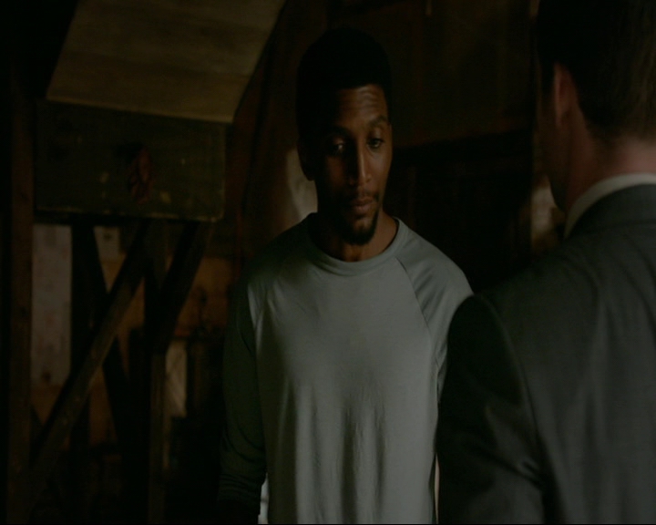 VampireDiaries-dot-nl_TheOriginals4x06BagOfCobras0083.jpg