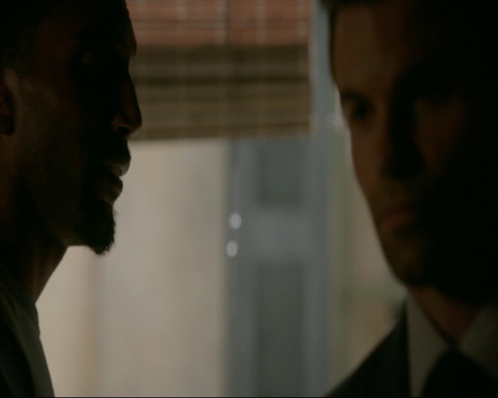 VampireDiaries-dot-nl_TheOriginals4x06BagOfCobras0097.jpg