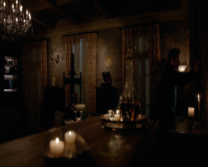 VampireDiaries-dot-nl_TheOriginals4x06BagOfCobras0864.jpg