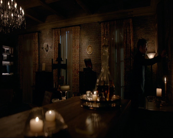 VampireDiaries-dot-nl_TheOriginals4x06BagOfCobras0865.jpg