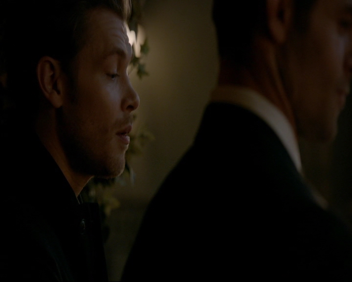 VampireDiaries-dot-nl_TheOriginals4x06BagOfCobras1127.jpg