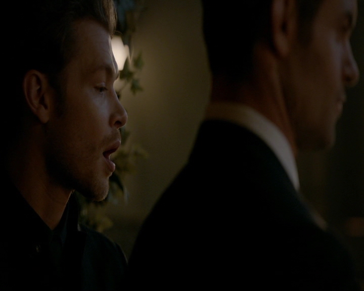 VampireDiaries-dot-nl_TheOriginals4x06BagOfCobras1132.jpg