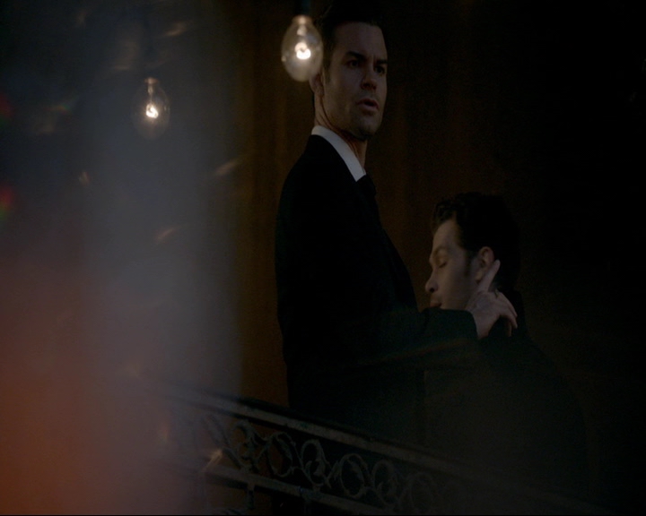 VampireDiaries-dot-nl_TheOriginals4x06BagOfCobras1174.jpg