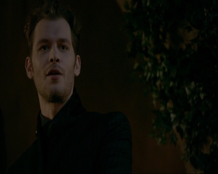 VampireDiaries-dot-nl_TheOriginals4x06BagOfCobras1185.jpg