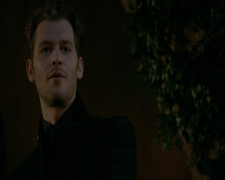 VampireDiaries-dot-nl_TheOriginals4x06BagOfCobras1186.jpg