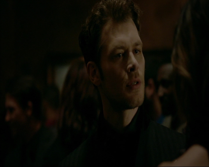 VampireDiaries-dot-nl_TheOriginals4x06BagOfCobras1218.jpg