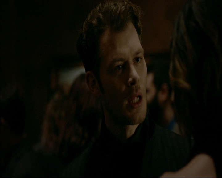 VampireDiaries-dot-nl_TheOriginals4x06BagOfCobras1227.jpg