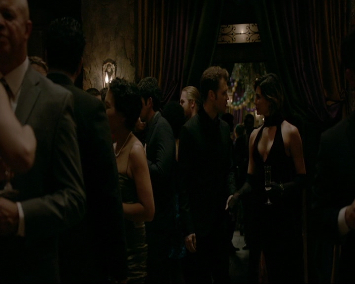 VampireDiaries-dot-nl_TheOriginals4x06BagOfCobras1228.jpg