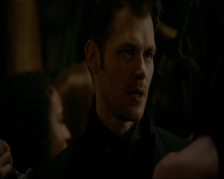 VampireDiaries-dot-nl_TheOriginals4x06BagOfCobras1233.jpg