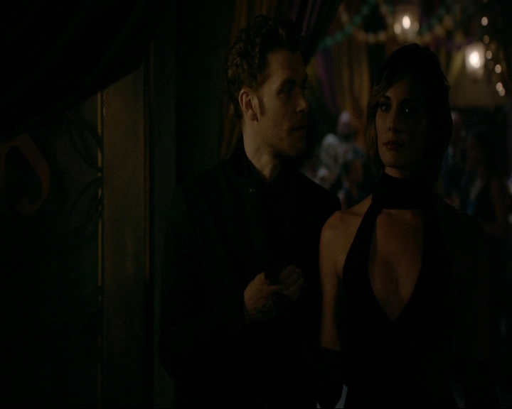 VampireDiaries-dot-nl_TheOriginals4x06BagOfCobras1337.jpg