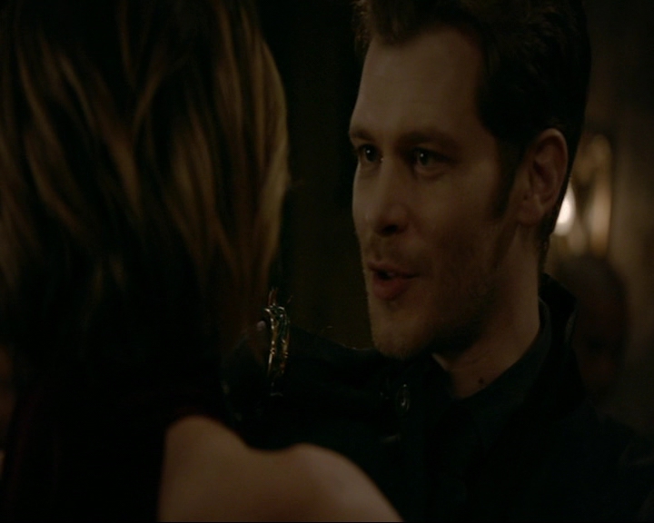 VampireDiaries-dot-nl_TheOriginals4x06BagOfCobras1346.jpg