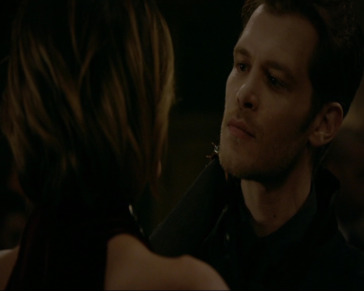 VampireDiaries-dot-nl_TheOriginals4x06BagOfCobras1351.jpg