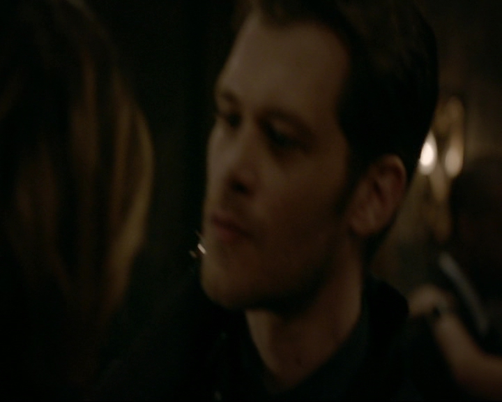 VampireDiaries-dot-nl_TheOriginals4x06BagOfCobras1352.jpg