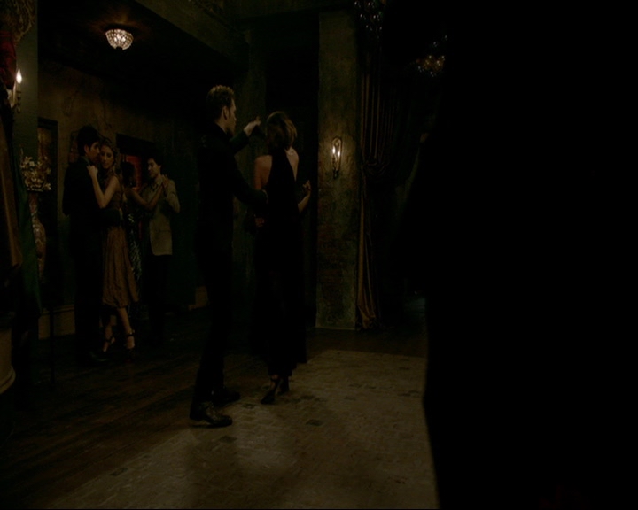 VampireDiaries-dot-nl_TheOriginals4x06BagOfCobras1380.jpg