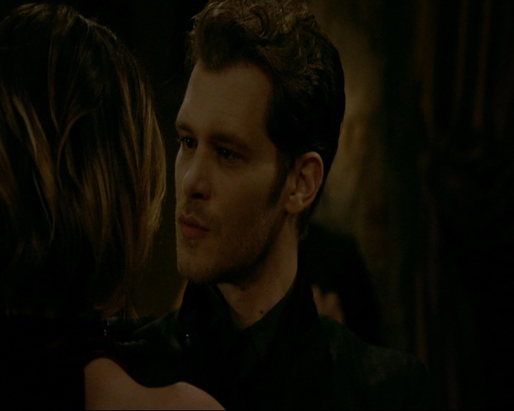 VampireDiaries-dot-nl_TheOriginals4x06BagOfCobras1401.jpg