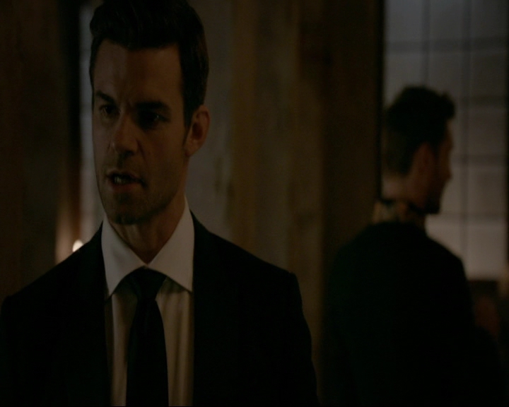 VampireDiaries-dot-nl_TheOriginals4x06BagOfCobras1803.jpg