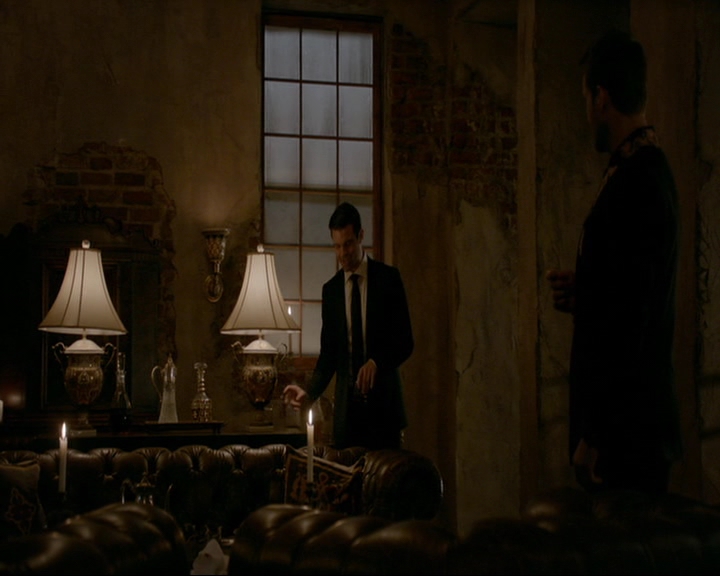 VampireDiaries-dot-nl_TheOriginals4x06BagOfCobras1805.jpg