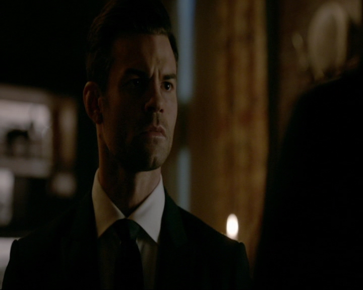 VampireDiaries-dot-nl_TheOriginals4x06BagOfCobras2342.jpg