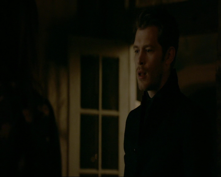 VampireDiaries-dot-nl_TheOriginals4x06BagOfCobras2349.jpg